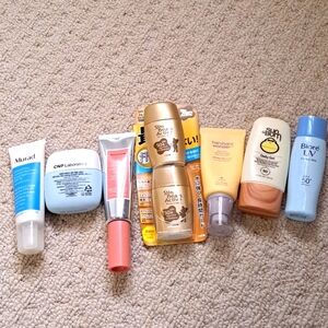 Bundle of sunscreens